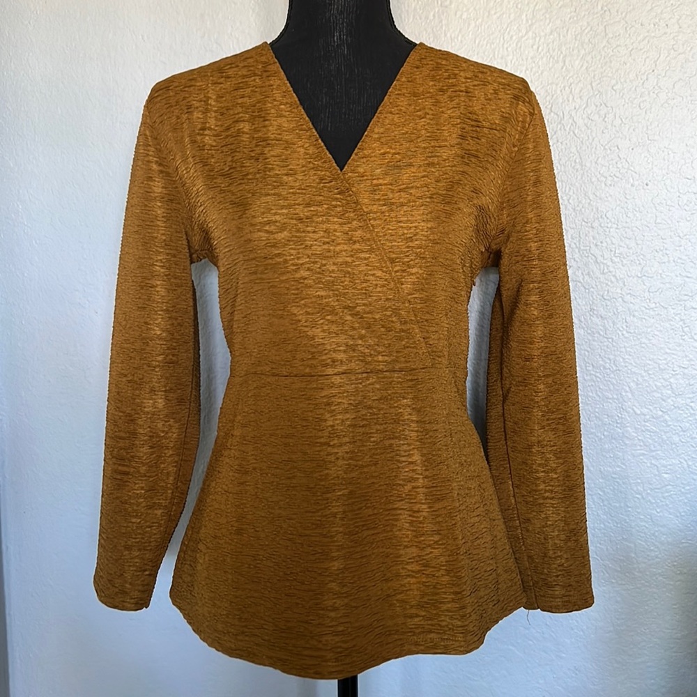 Ann Taylor Blouse, size Medium
